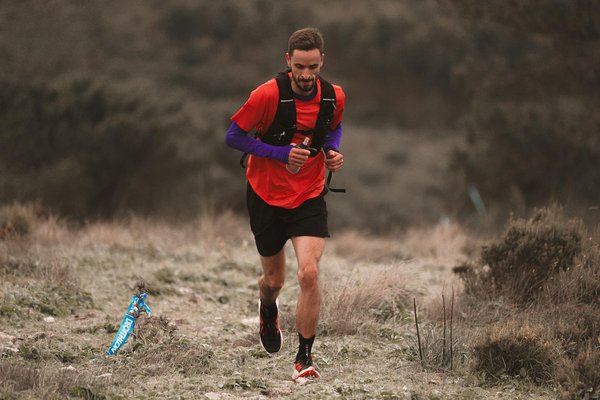 Quels exercices de musculation peuvent aider à renforcer les muscles du tronc chez les pratiquants de ski nautique?